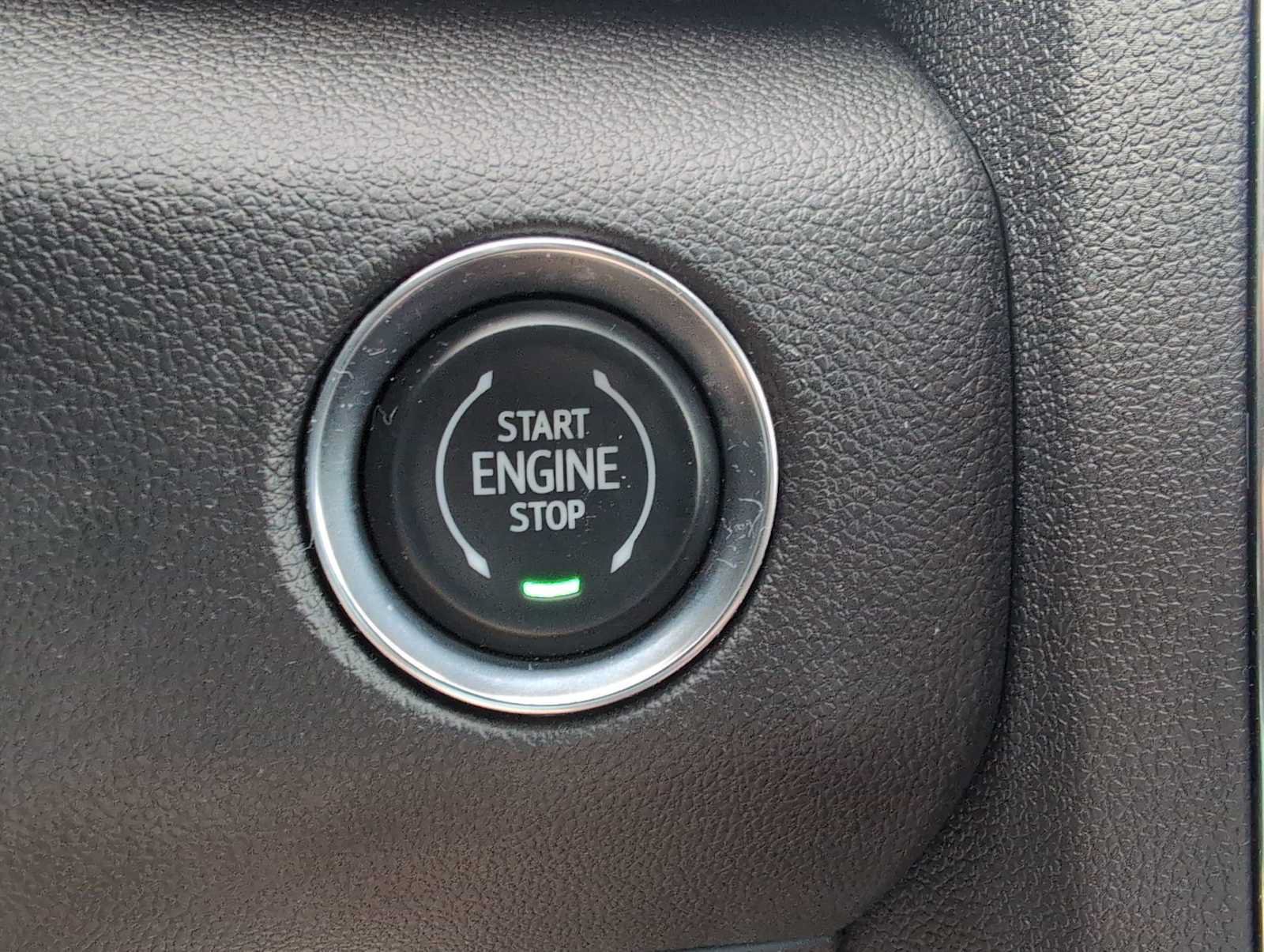Used 2025 GMC Acadia Elevation FWD image 17