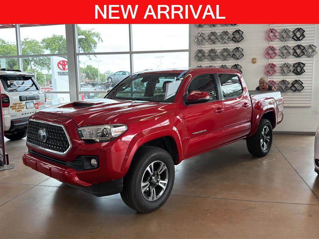 Used 2018 Toyota Tacoma TRD Sport AWD/4WD image 1