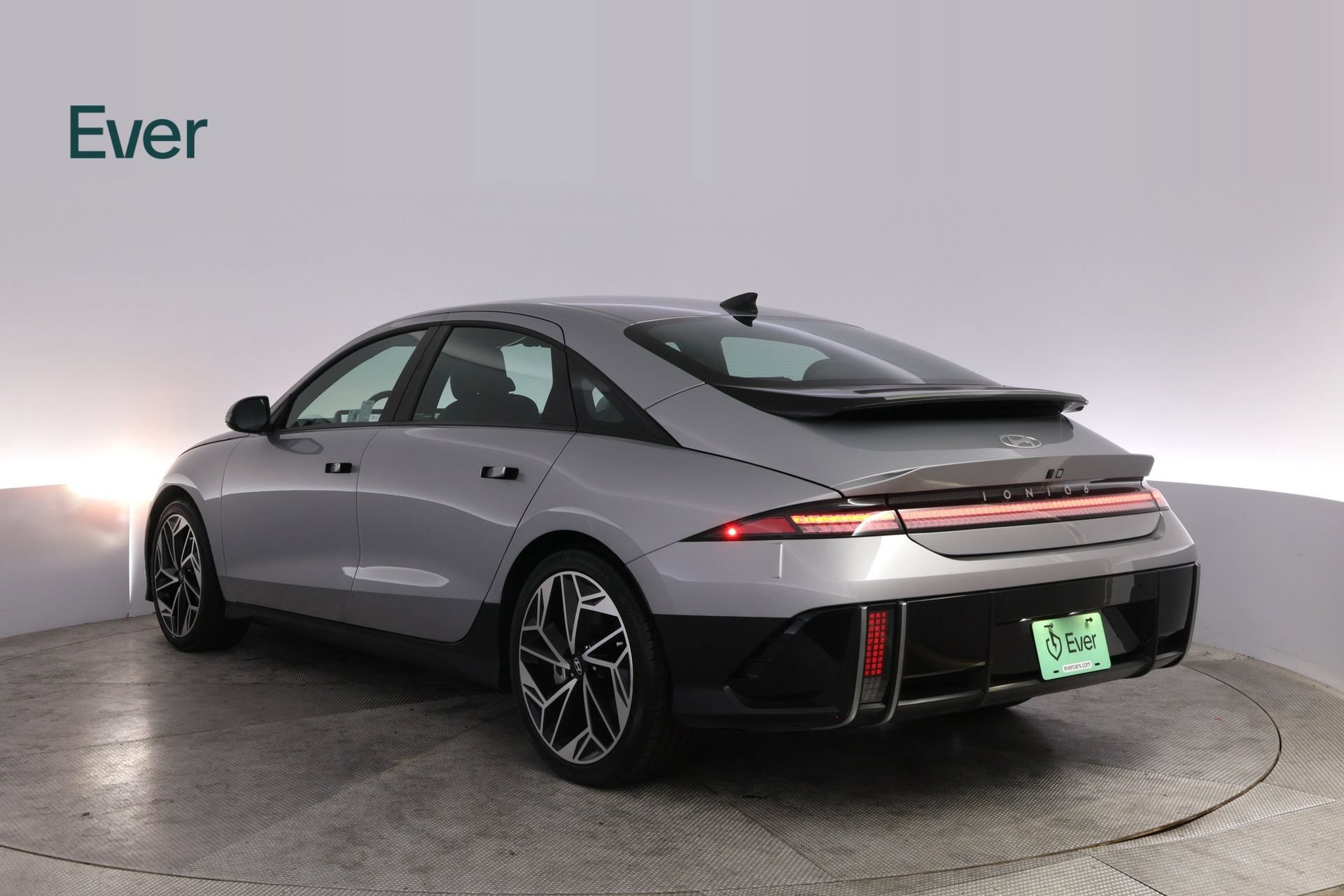 Used 2024 Hyundai Ioniq 6 Limited RWD image 17