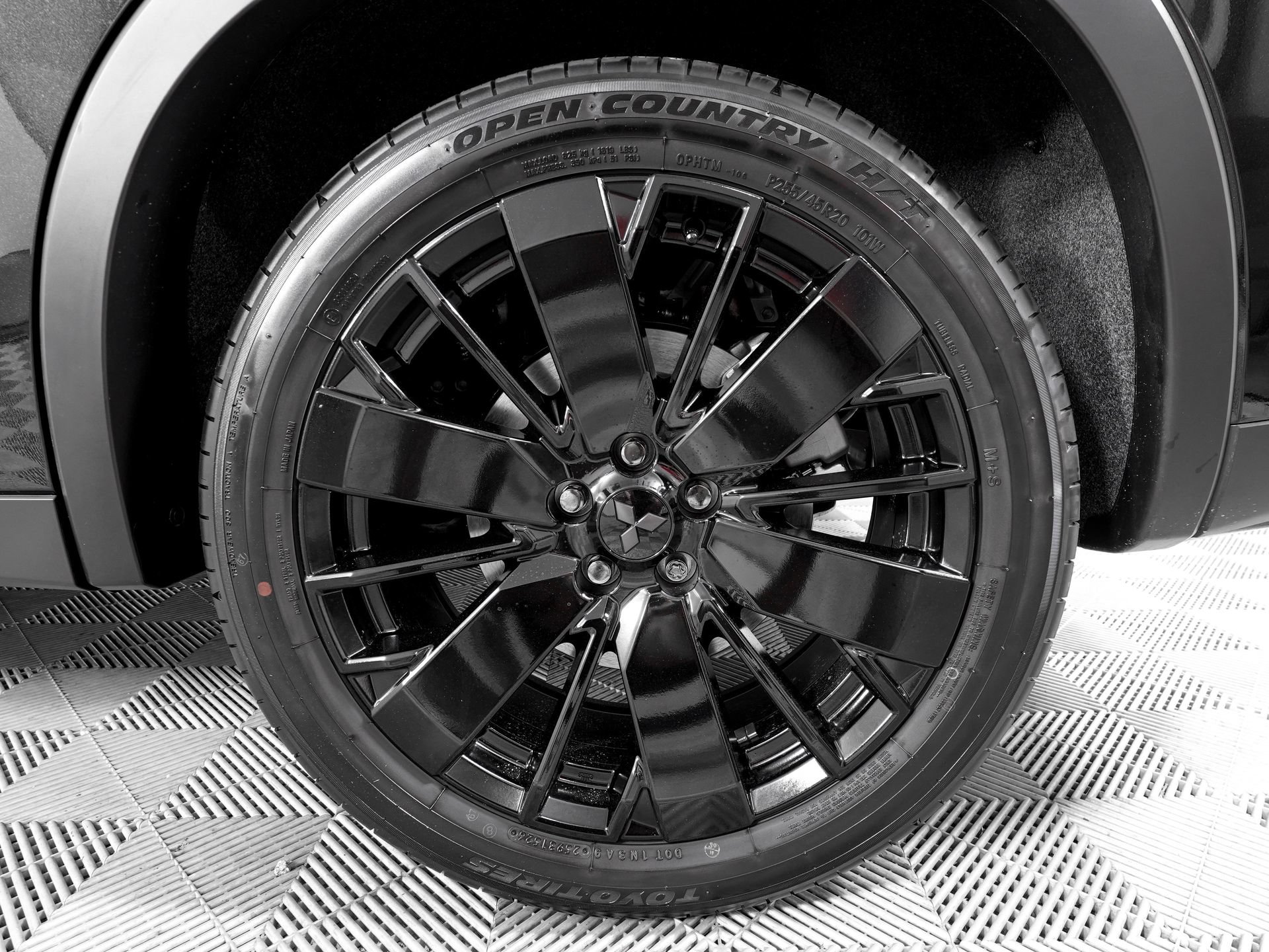 New 2026 Mitsubishi Outlander LE FWD image 21