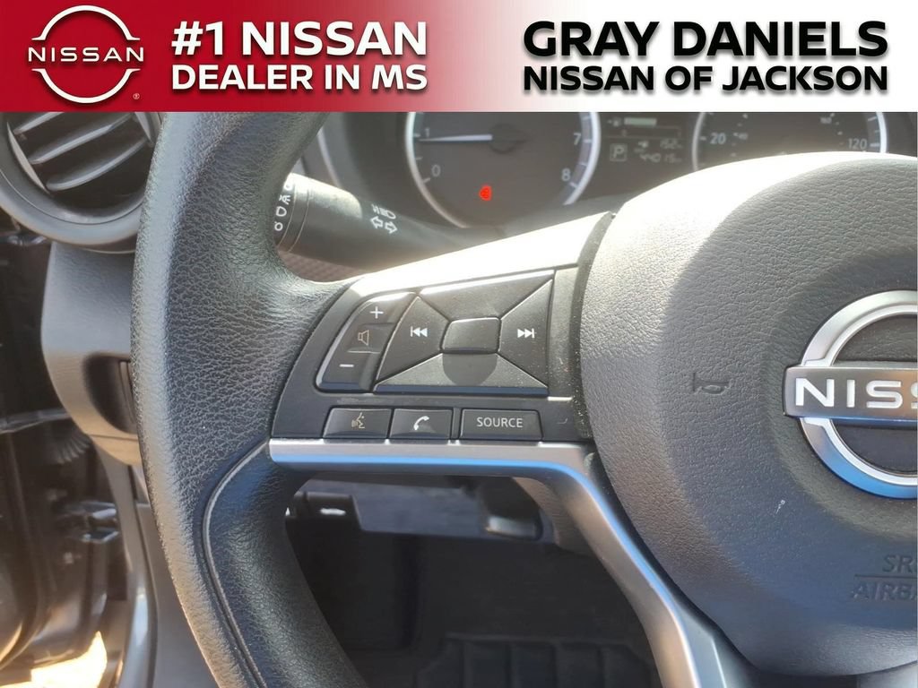 Used 2022 Nissan Kicks S FWD image 13