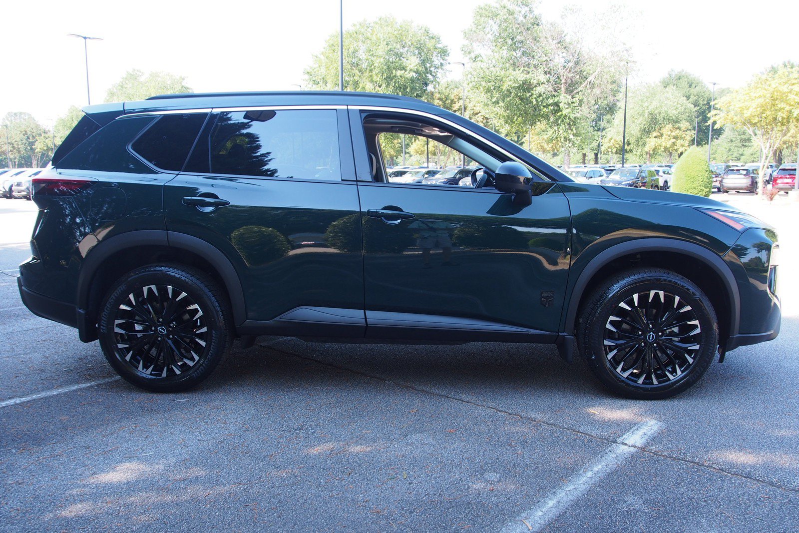 New 2026 Nissan Rogue Dark Armor FWD image 8