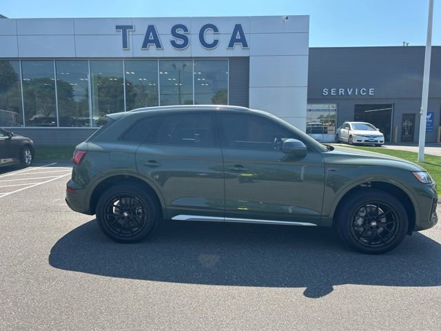 Used 2024 Audi Q5 2.0T Premium w/ Convenience Package