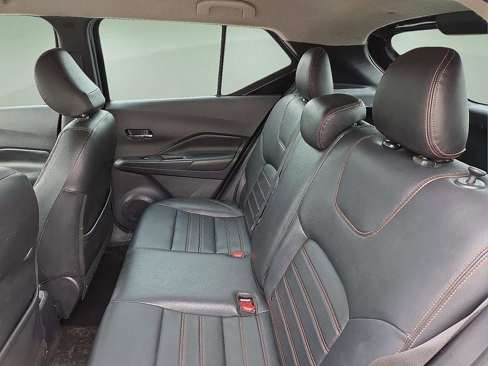 Used 2019 Nissan Kicks SR w/ SR Premium Package image 10