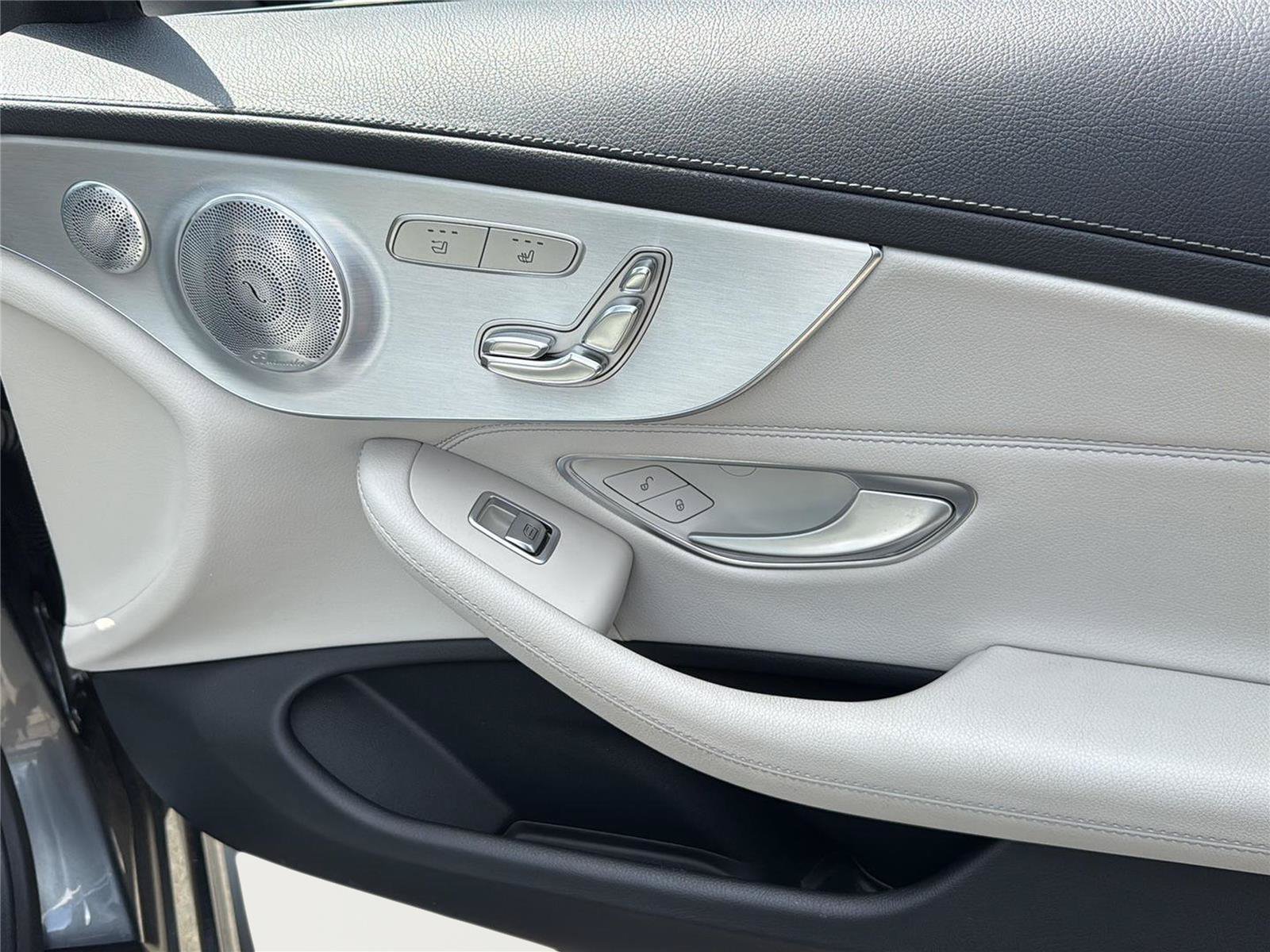 Used 2017 Mercedes-Benz C 300 4MATIC Cabriolet image 30