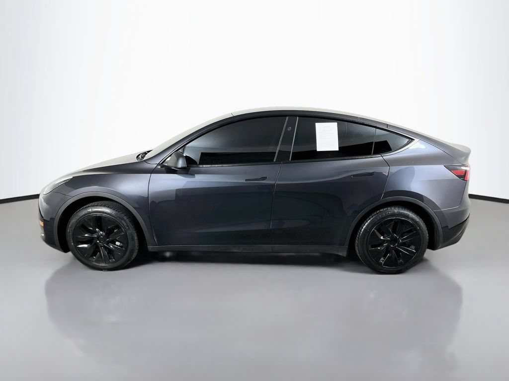 Used 2024 Tesla Model Y Long Range RWD image 4