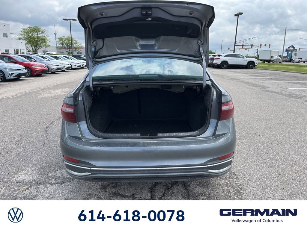 Used 2023 Volkswagen Jetta SEL FWD image 16