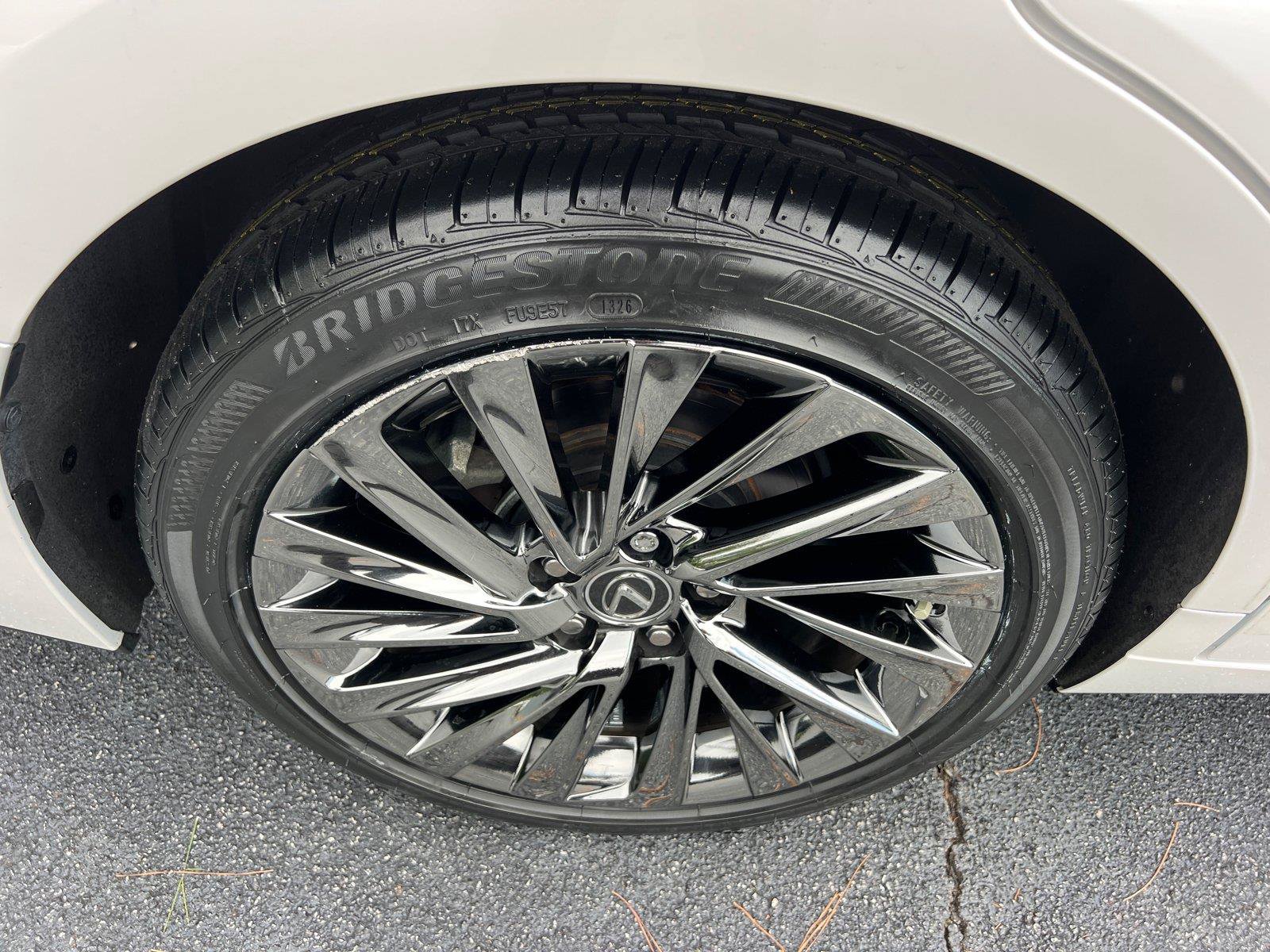 Certified 2024 Lexus ES 350 w/ Technology Package FWD image 17