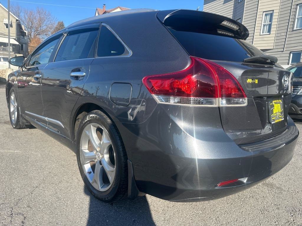 Used 2013 Toyota Venza LE AWD/4WD image 18