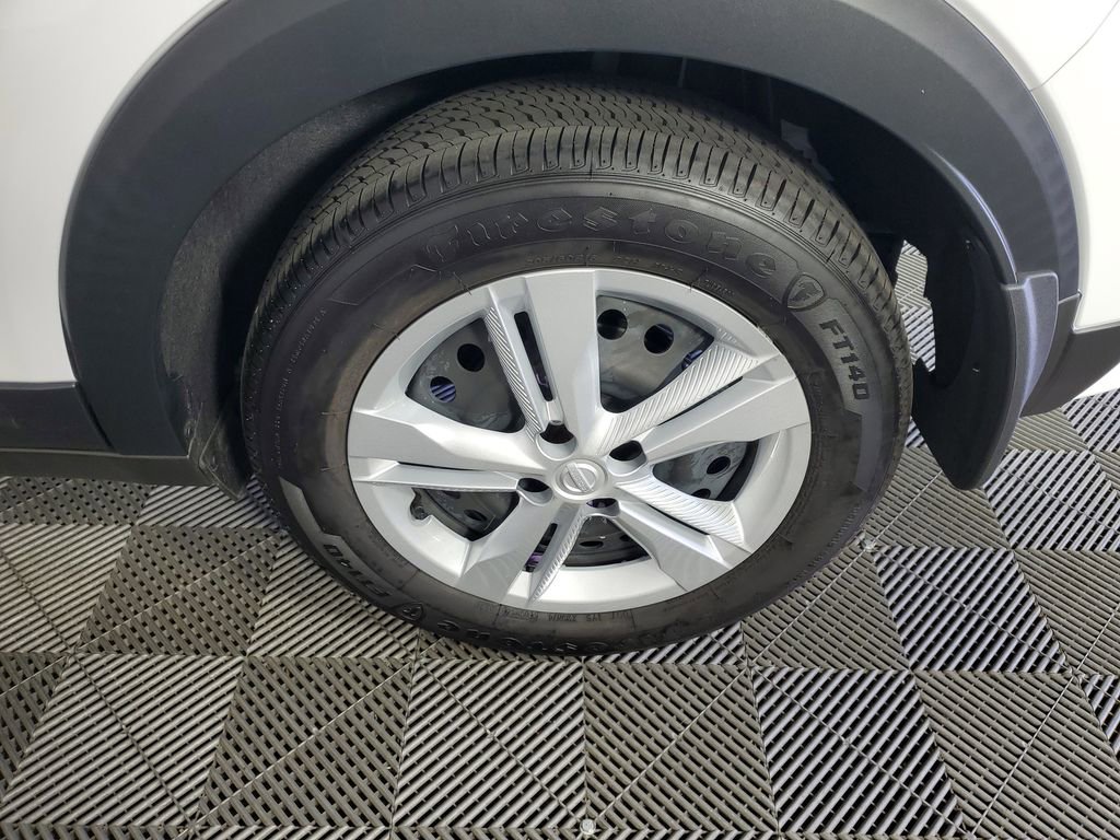 Used 2025 Nissan Kicks Play S FWD image 30