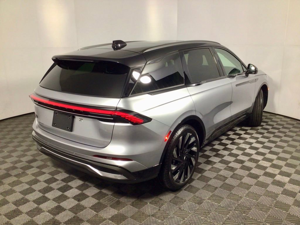 New 2026 Lincoln Nautilus Reserve w/ Jet Appearance Package image 16