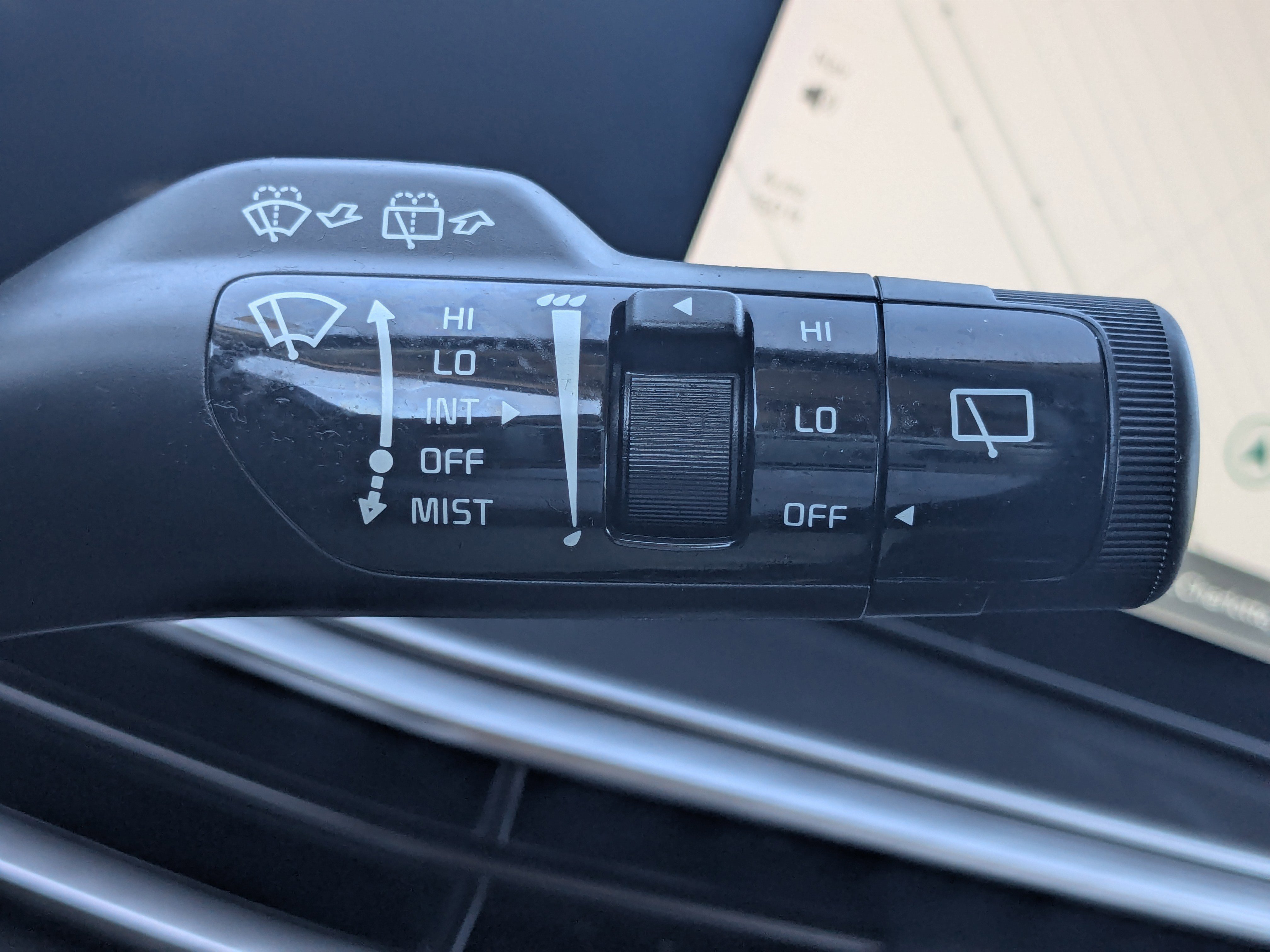 Certified 2025 Kia Sorento S w/ Panoramic Sunroof Package image 35