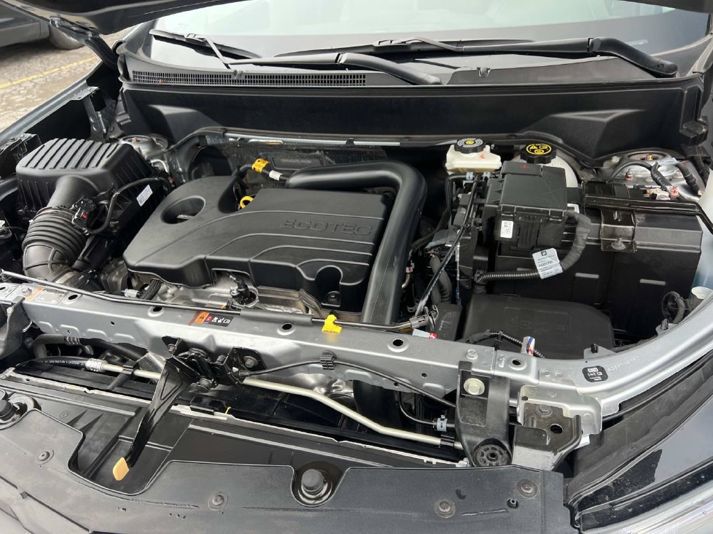 Used 2024 Chevrolet Equinox LS w/ LS Convenience Package FWD image 9