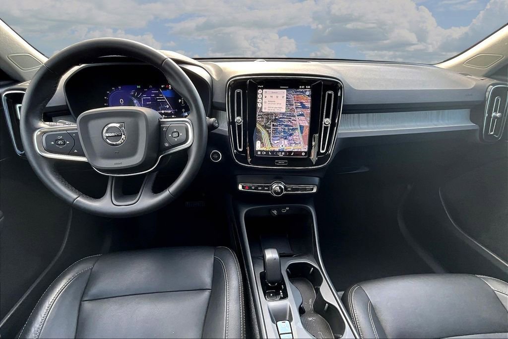 Used 2024 Volvo XC40 B5 Core AWD/4WD image 7