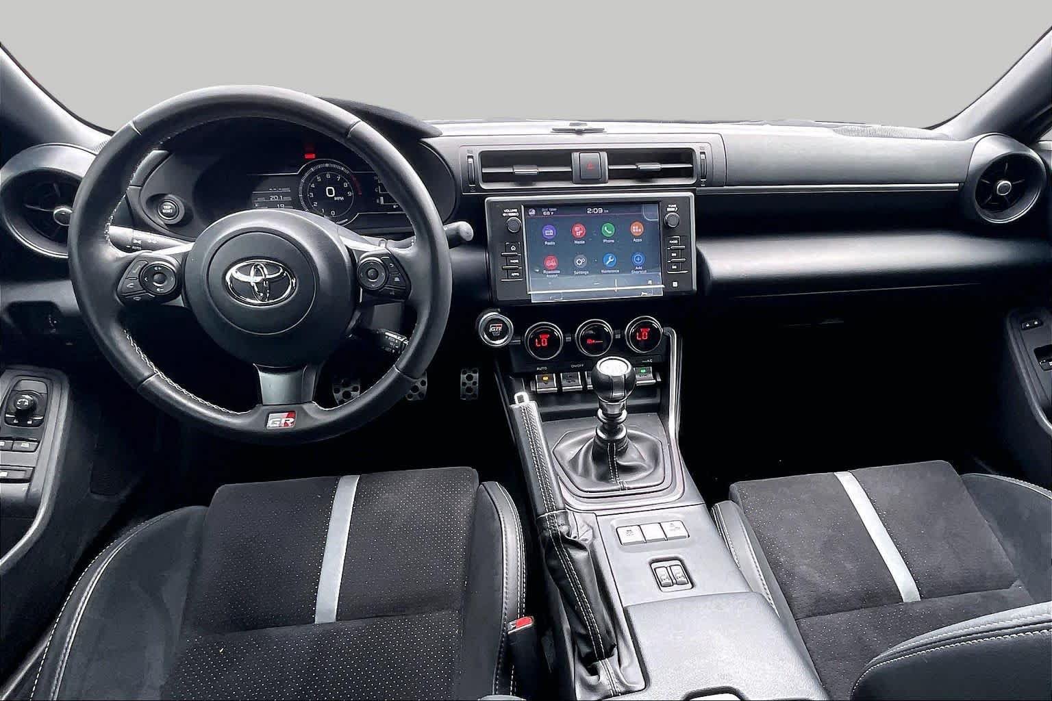 Certified 2025 Toyota GR86 Premium w/ ALL Weather Mat Package (TMS) RWD image 15