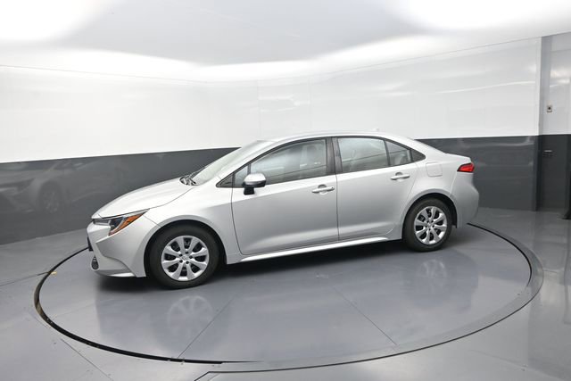 Used 2022 Toyota Corolla LE FWD image 41