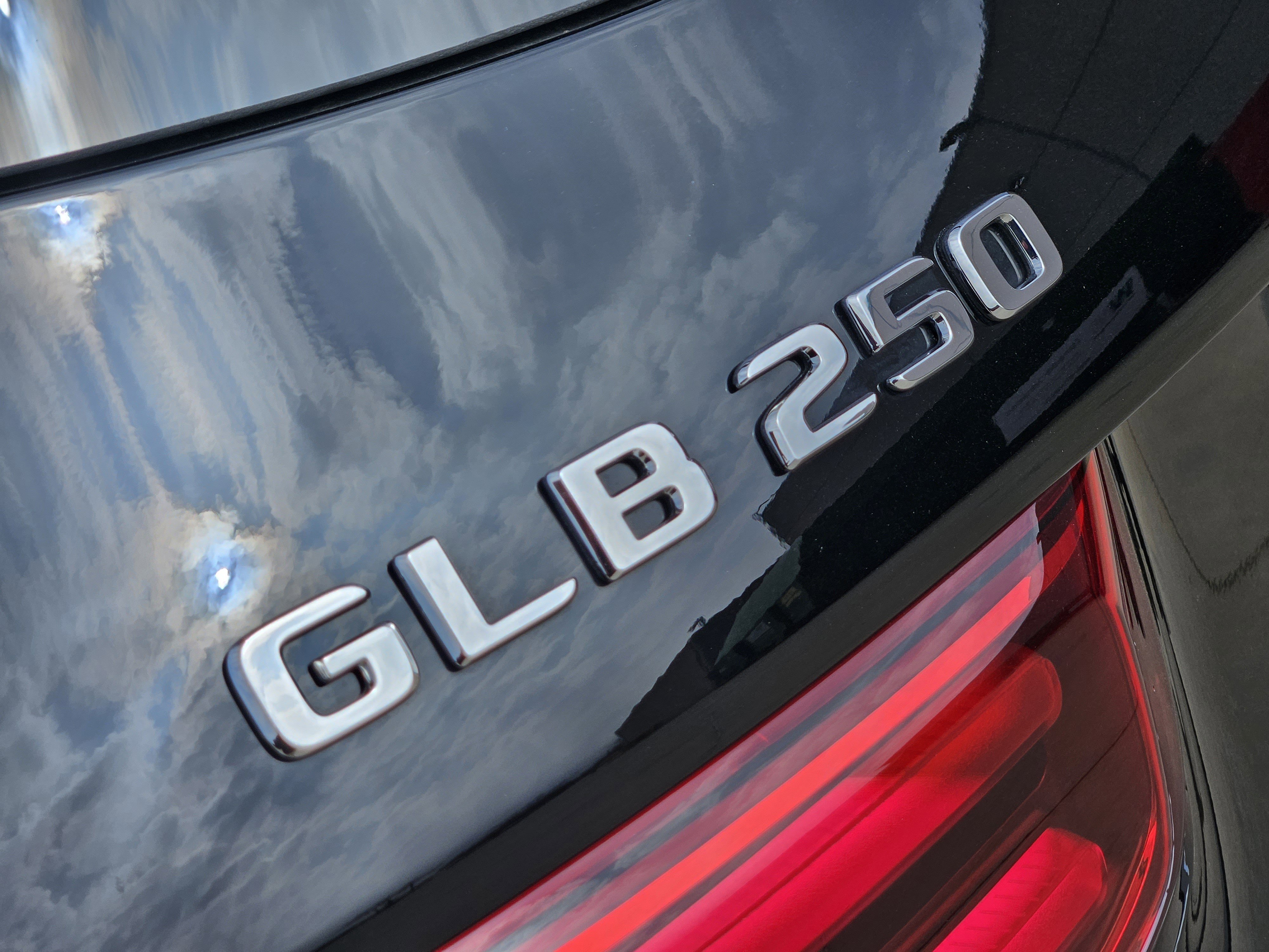 Certified 2026 Mercedes-Benz GLB 250 image 6