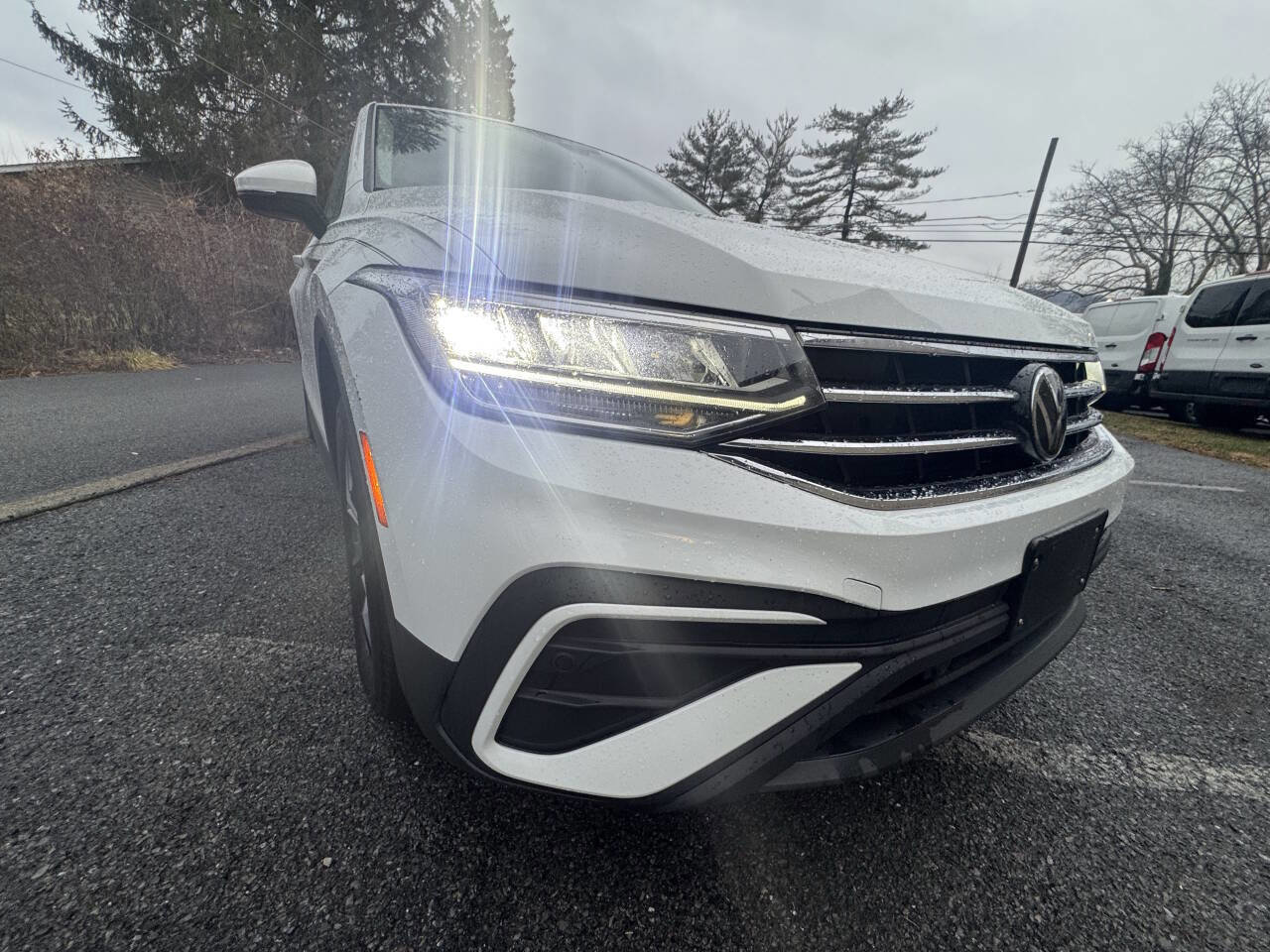 Used 2024 Volkswagen Tiguan SE image 10