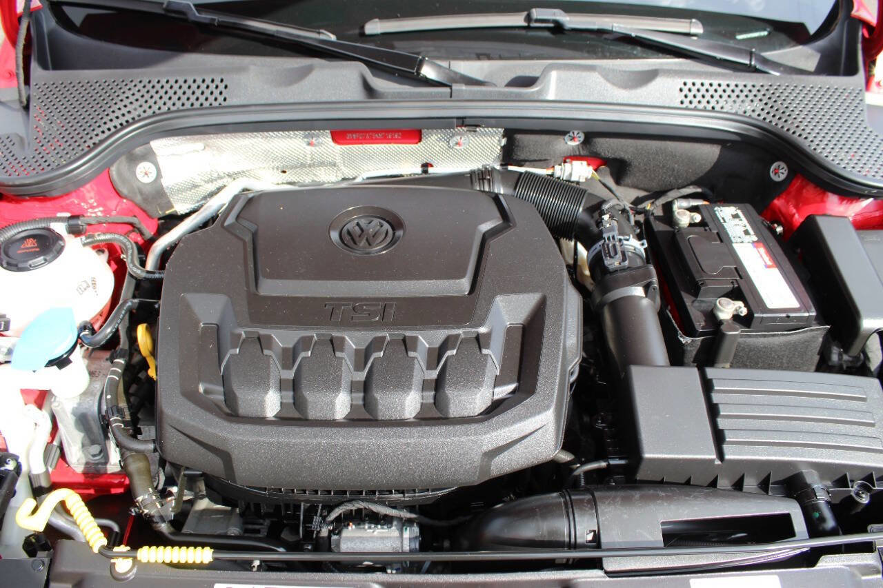 Used 2019 Volkswagen Beetle 2.0T S image 8