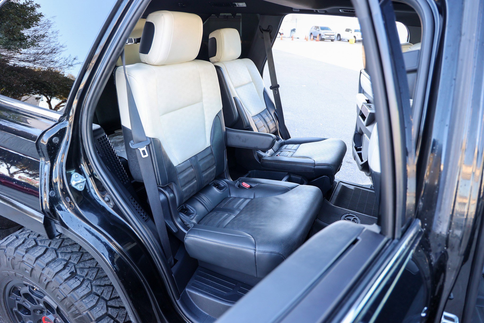 Used 2023 Toyota Sequoia Capstone image 47