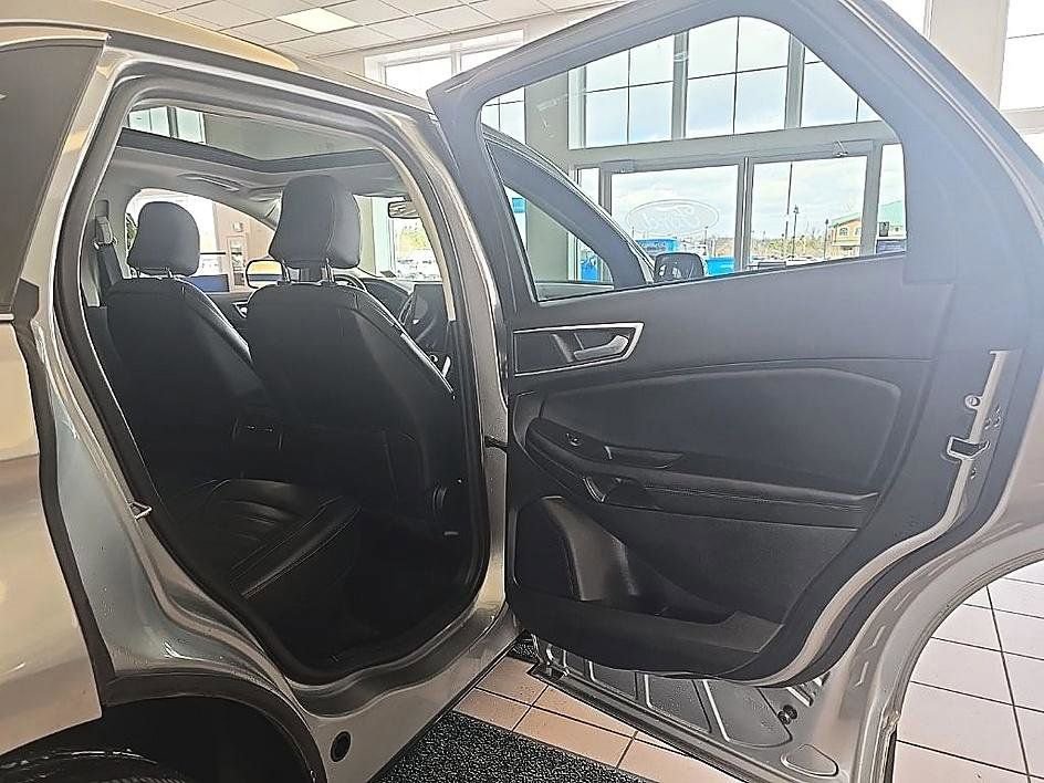 Used 2023 Ford Edge SEL w/ Convenience Package AWD/4WD image 36