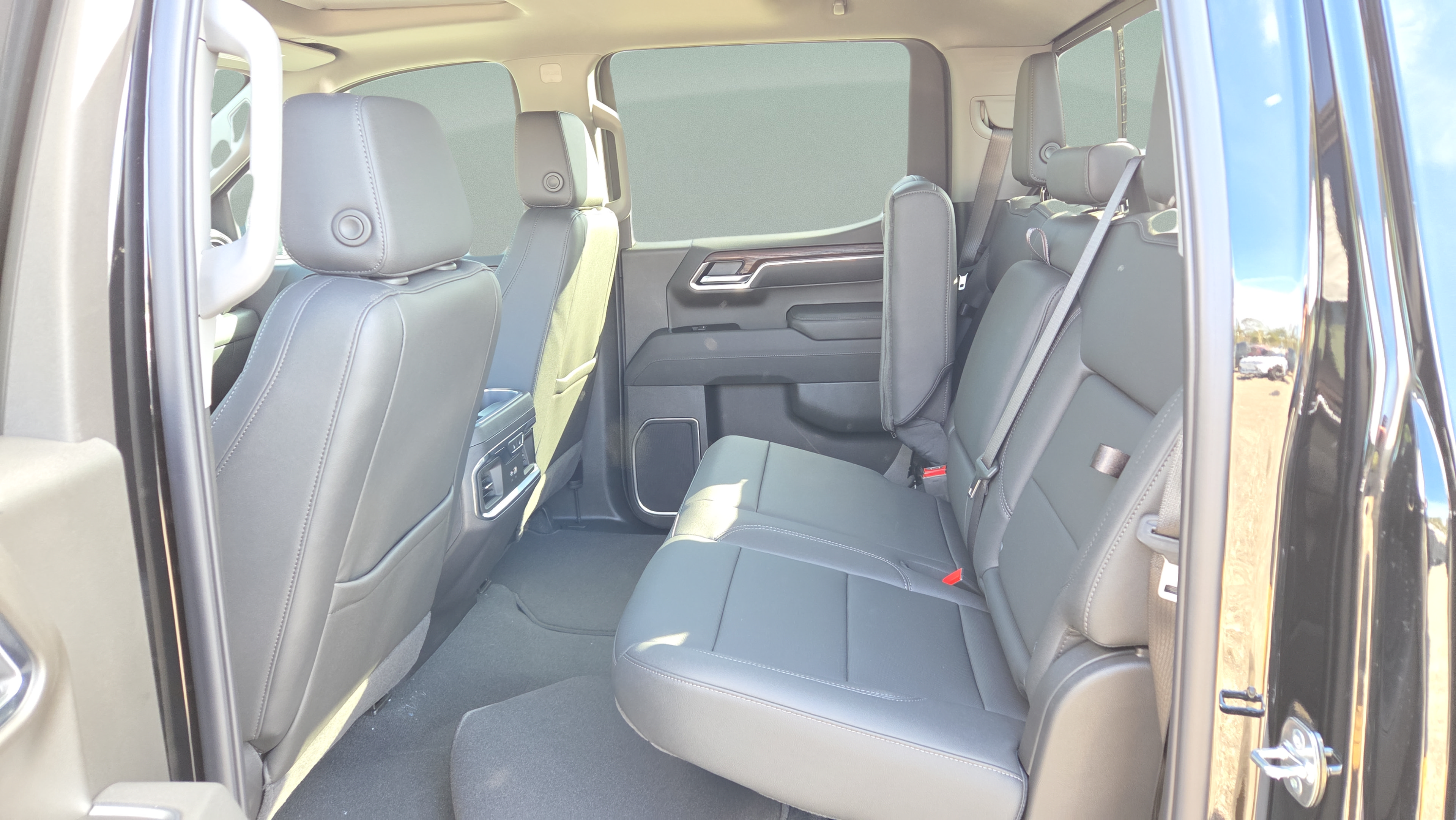 New 2026 GMC Sierra 1500 SLT w/ SLT Premium Plus Package RWD image 24