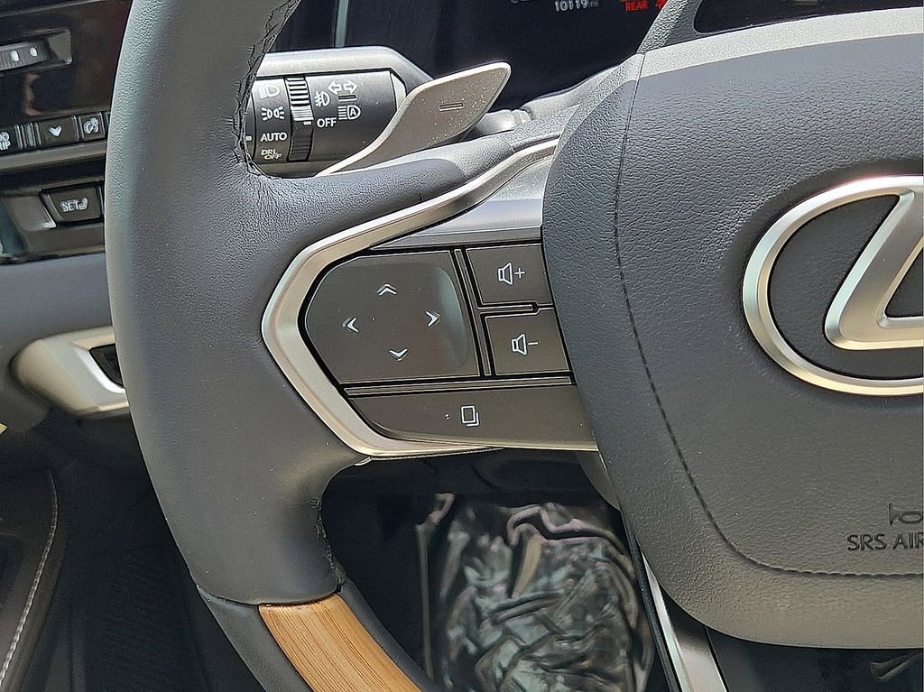 Used 2025 Lexus RX 350 Premium Plus w/ Convenience Package FWD image 19