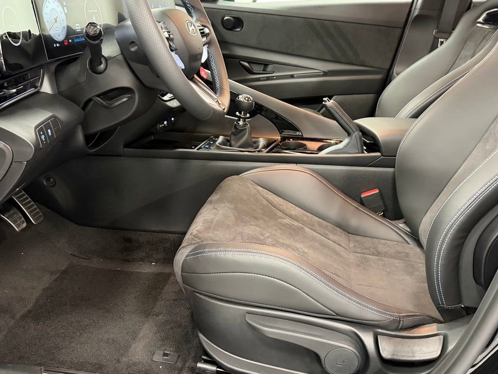 New 2025 Hyundai Elantra N image 11