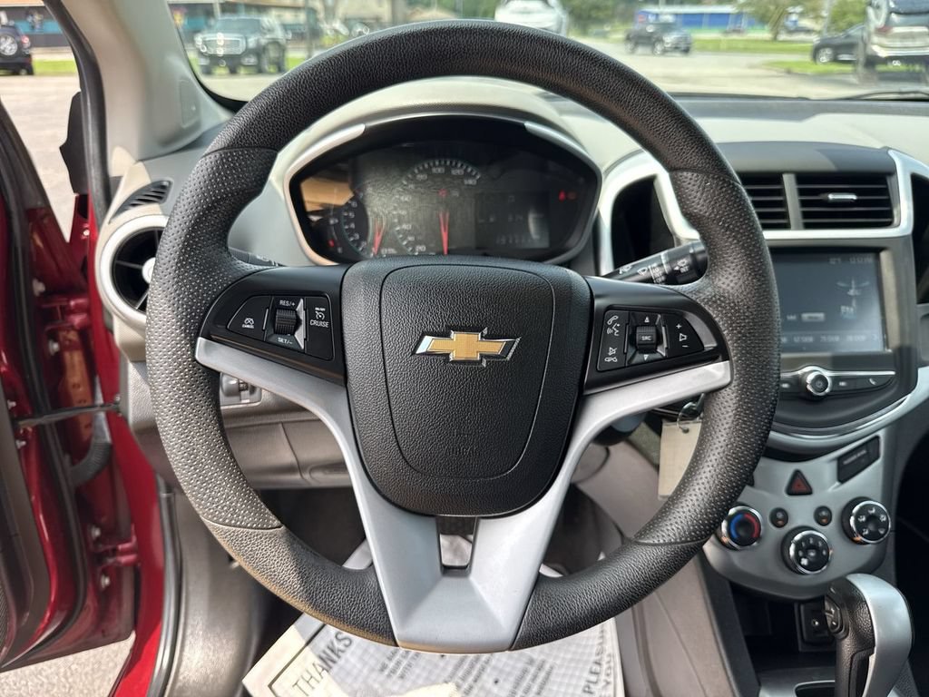 Used 2017 Chevrolet Sonic LT FWD image 15