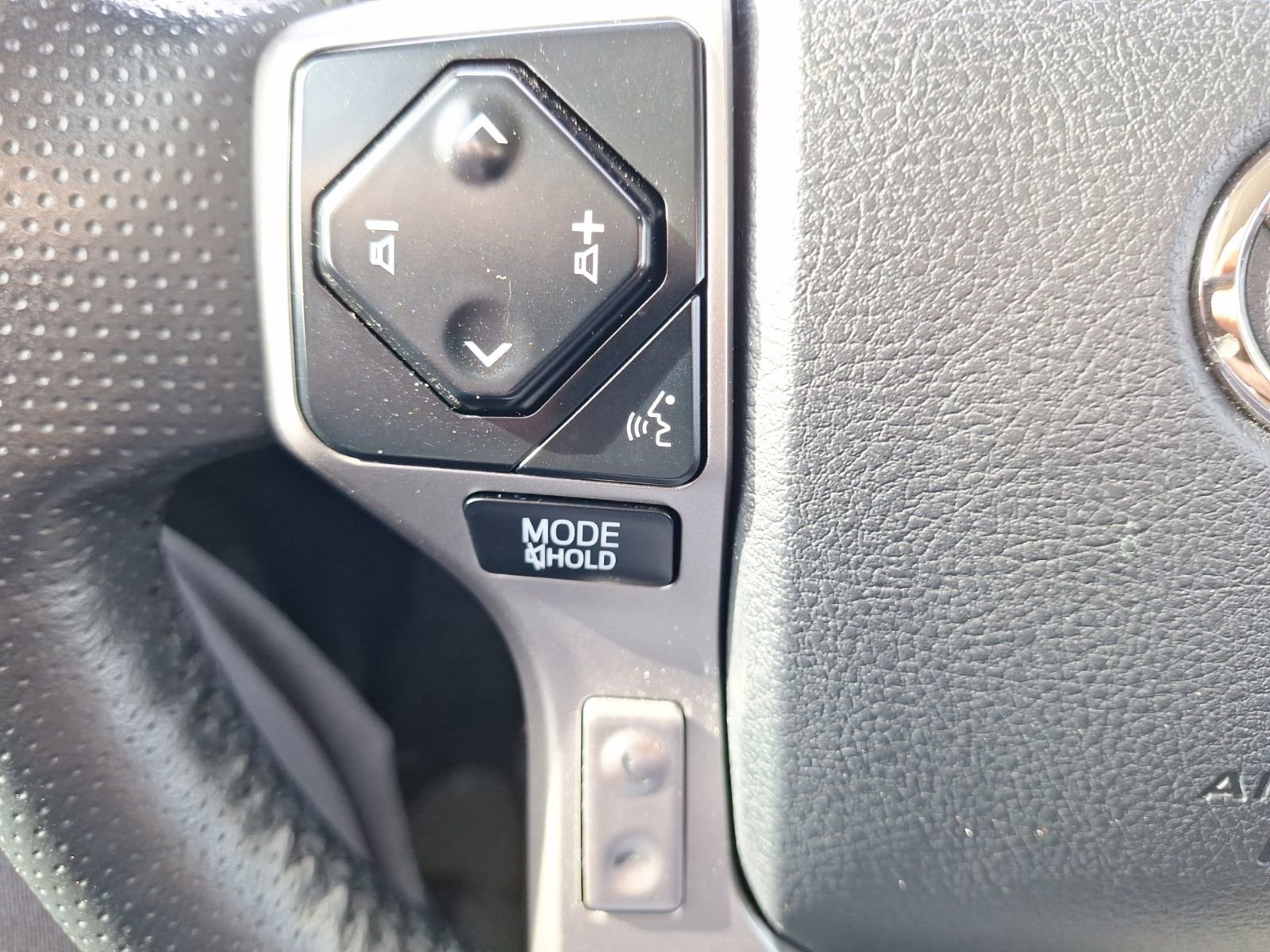 Used 2023 Toyota 4Runner SR5 Premium w/ Moonroof Package RWD image 20