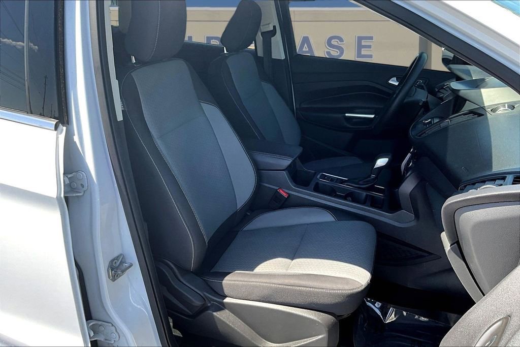 Used 2019 Ford Escape SE FWD image 31