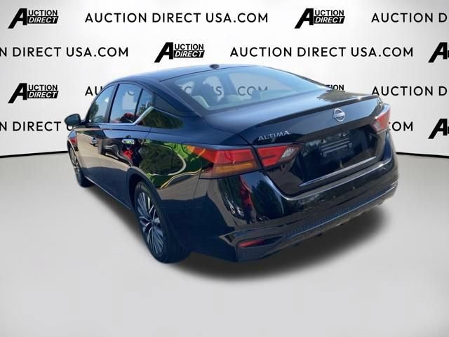 Used 2024 Nissan Altima 2.5 SV FWD image 13