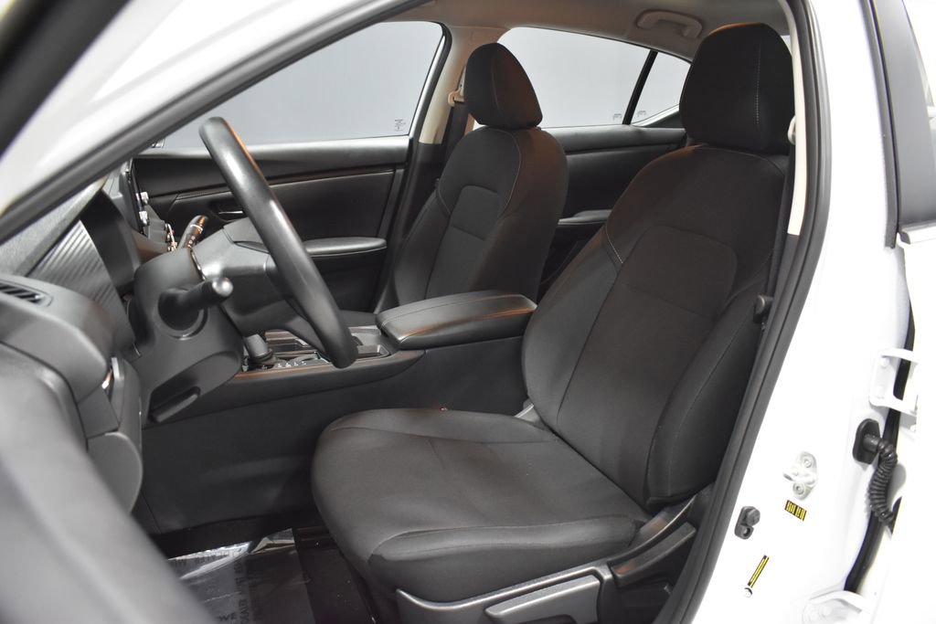 Certified 2025 Nissan Sentra S image 5