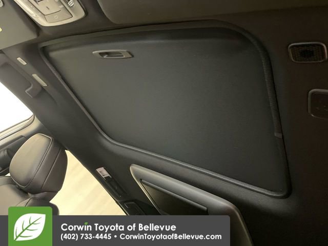 New 2025 Toyota Sienna Platinum image 23