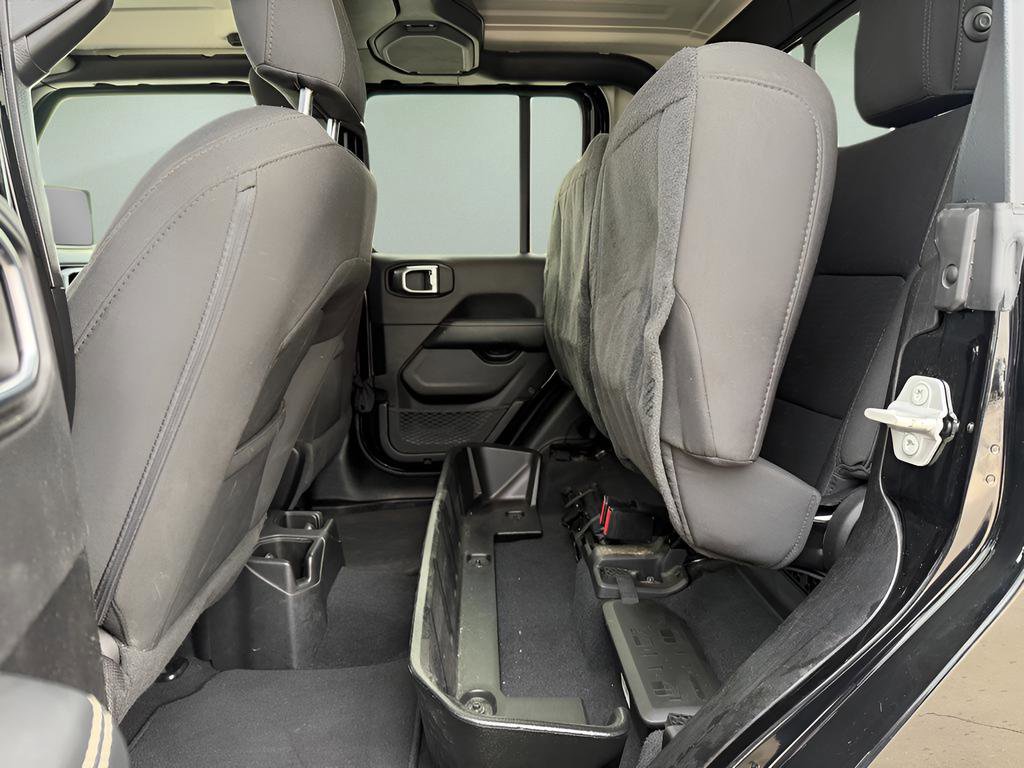 Used 2023 Jeep Gladiator Overland image 9