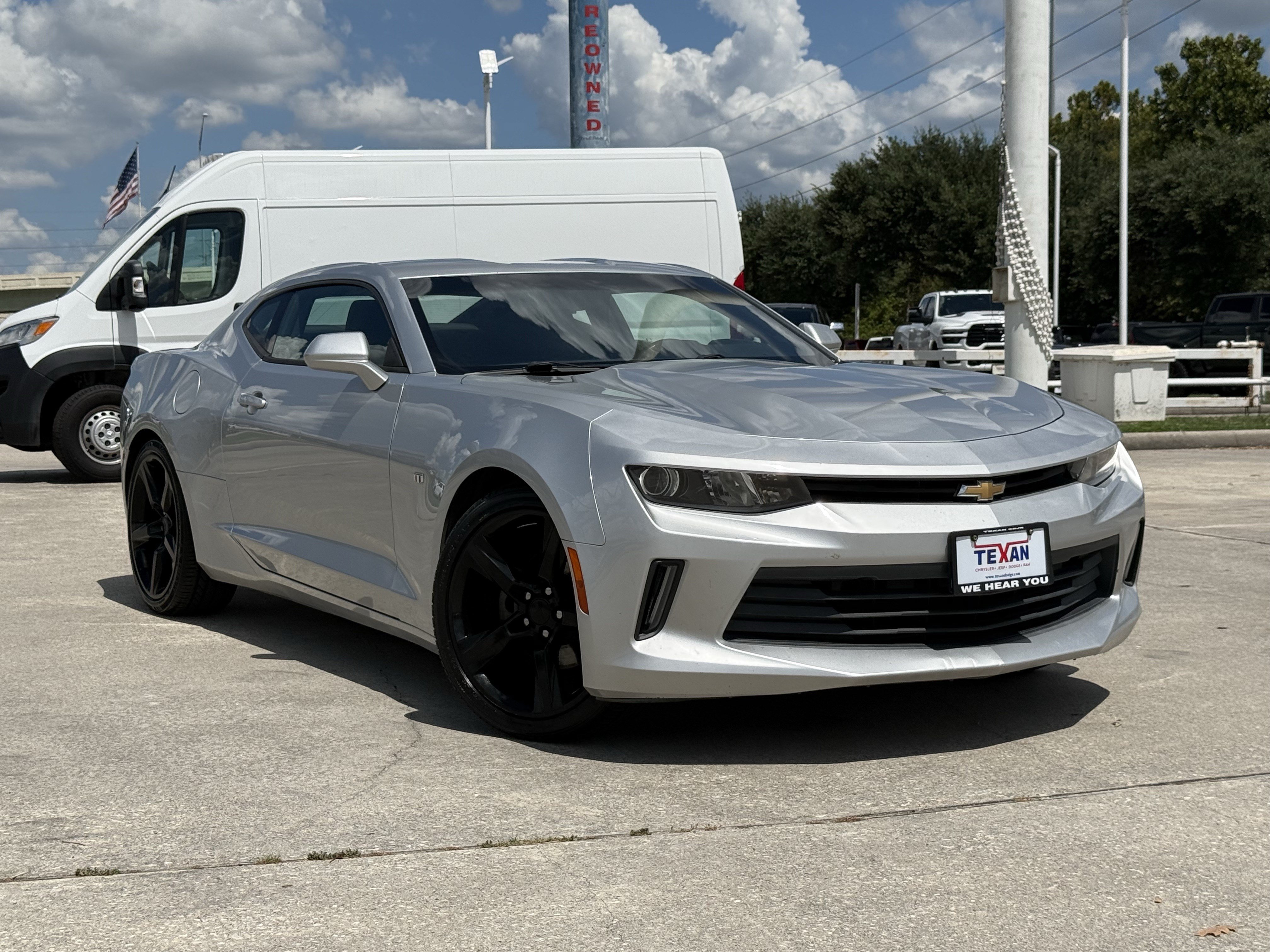 Used 2017 Chevrolet Camaro LT RWD image 2