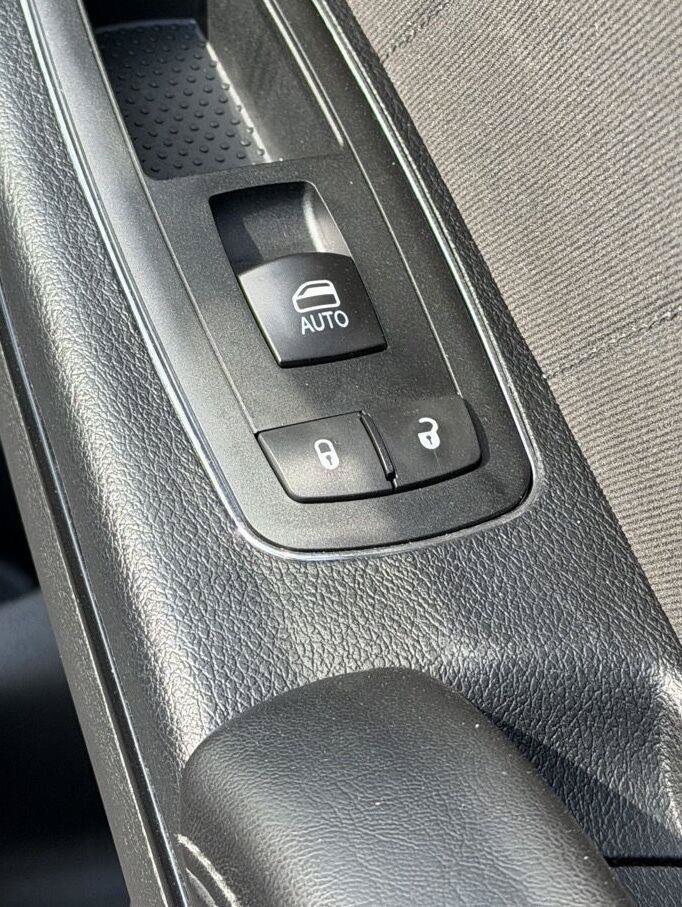 Used 2020 Dodge Charger R/T w/ Blacktop Package RWD image 21