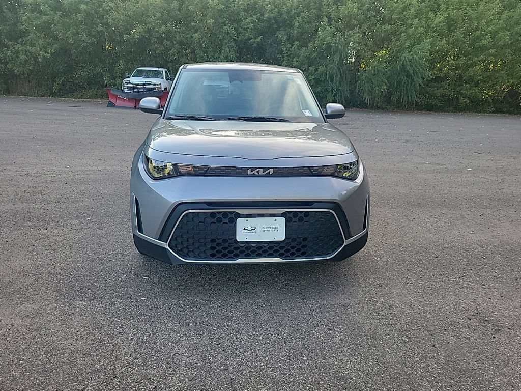 Used 2025 Kia Soul LX w/ LX Technology Package FWD image 4