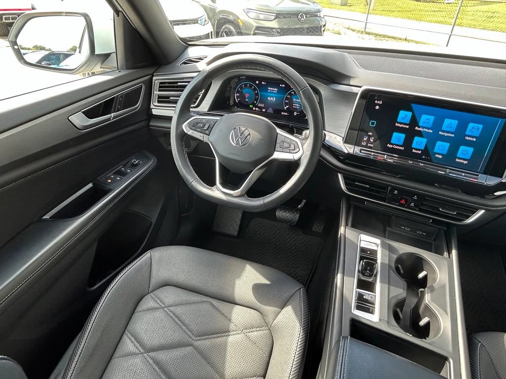 Used 2024 Volkswagen Atlas Cross Sport SE FWD image 9