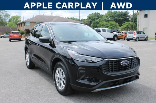 Used 2023 Ford Escape Active AWD/4WD image 2