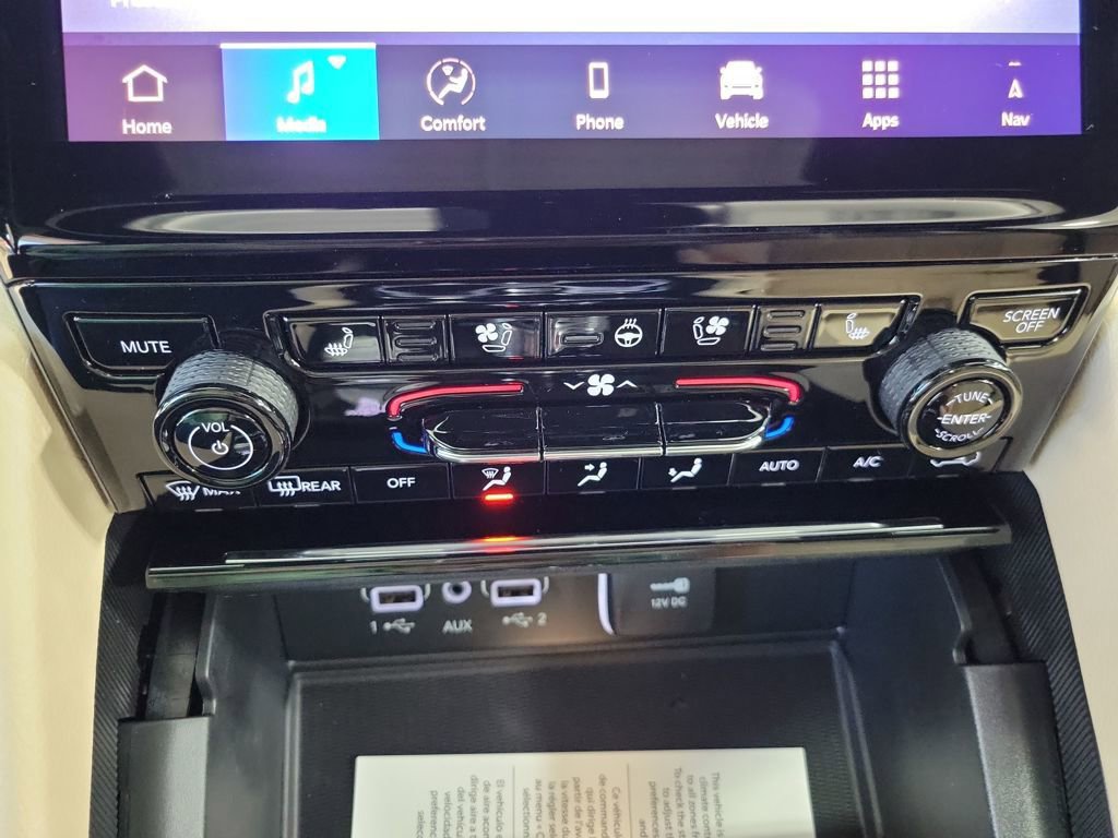 New 2025 Jeep Grand Cherokee L Limited w/ Luxury Tech Group II image 20