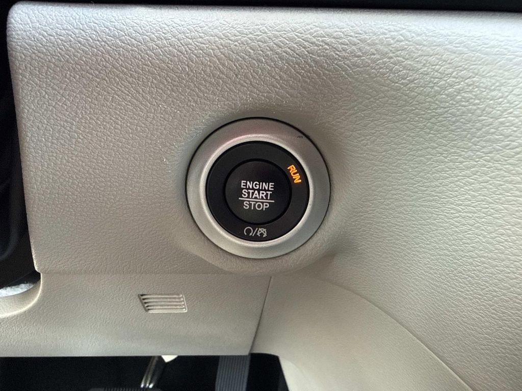 Used 2023 Chrysler Voyager LX FWD image 30
