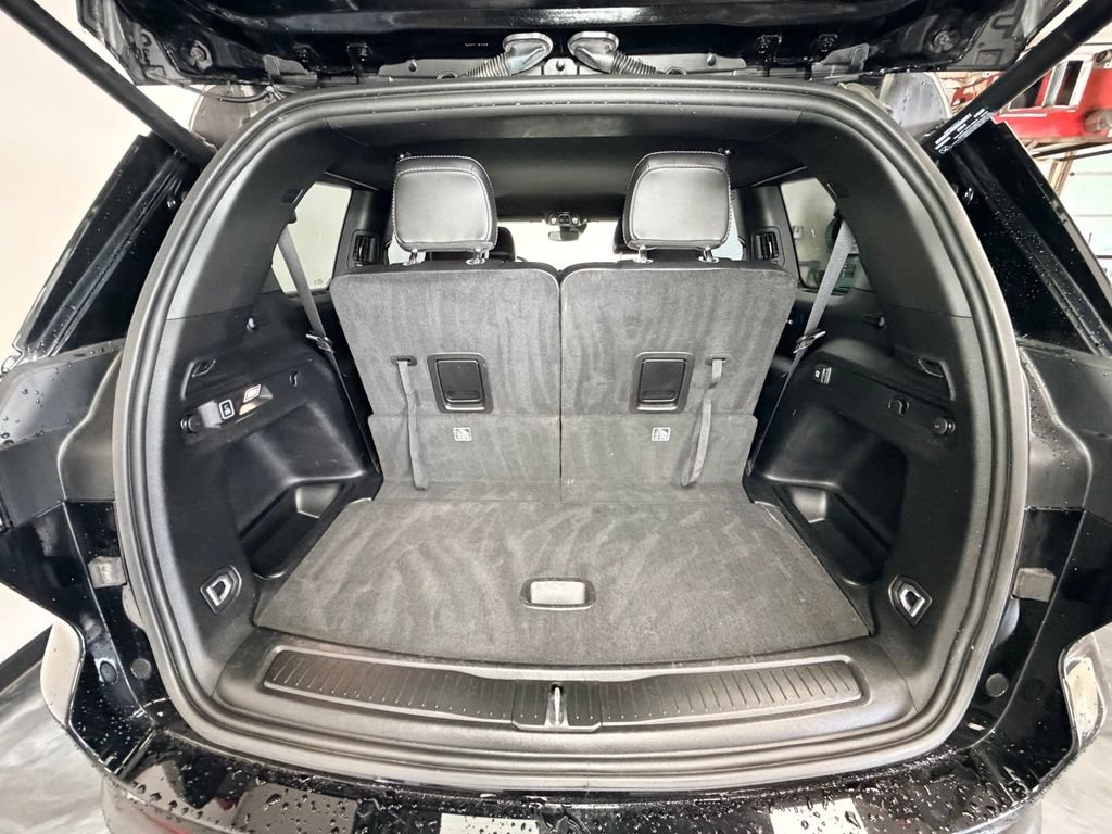 Used 2023 Jeep Grand Cherokee L Laredo AWD/4WD image 8