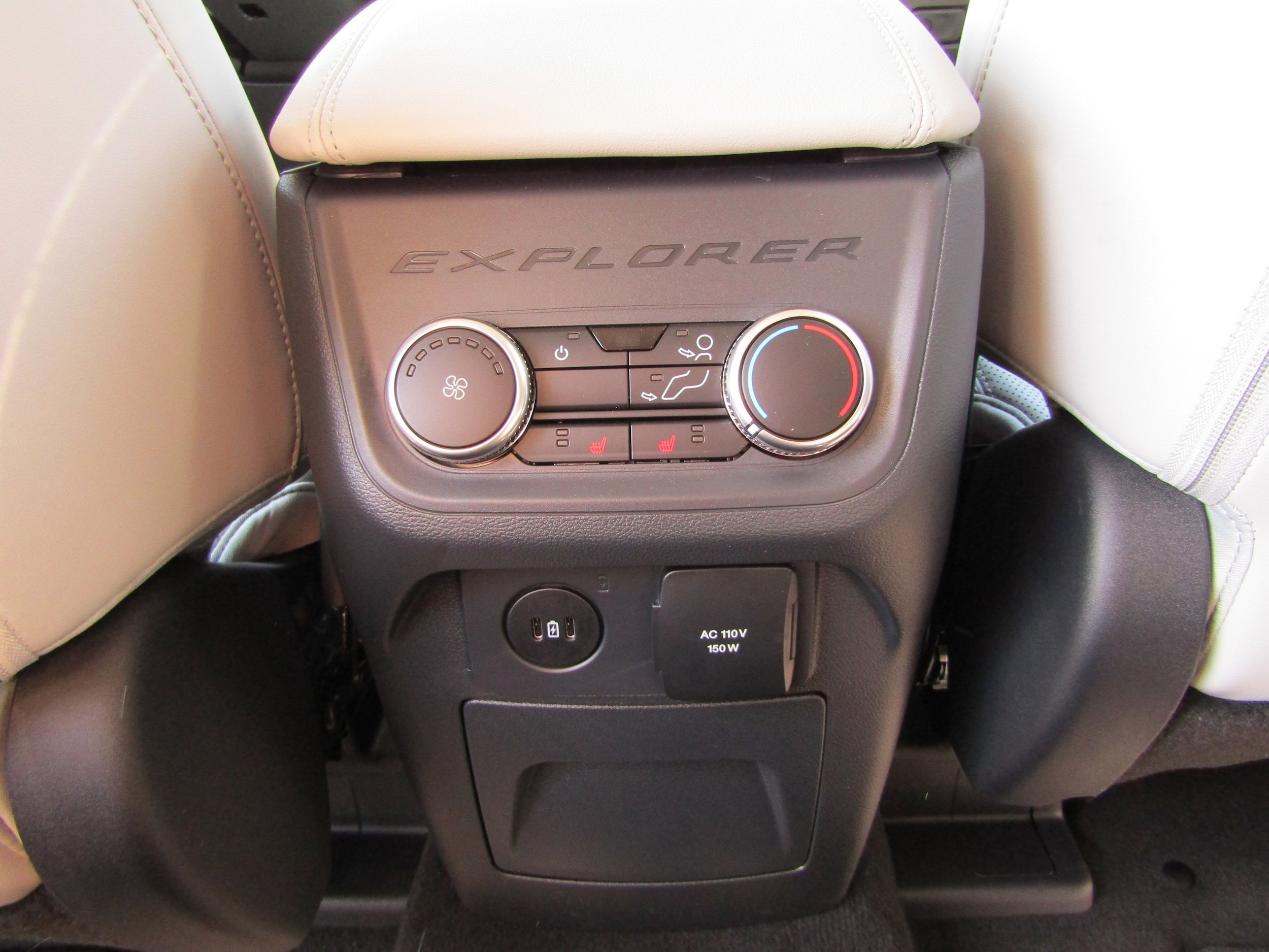 New 2026 Ford Explorer Platinum image 29