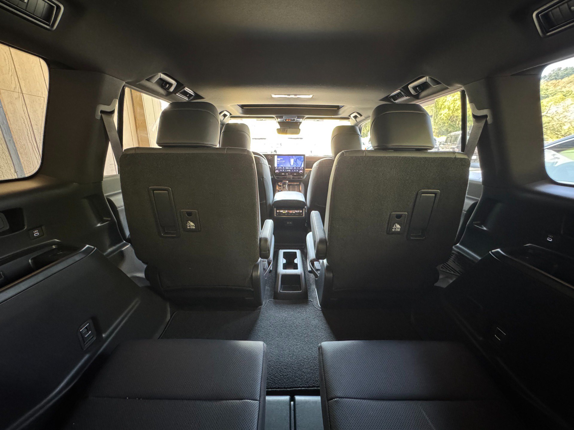 Used 2025 Lexus GX 550 w/ Cold Area Package AWD/4WD image 47