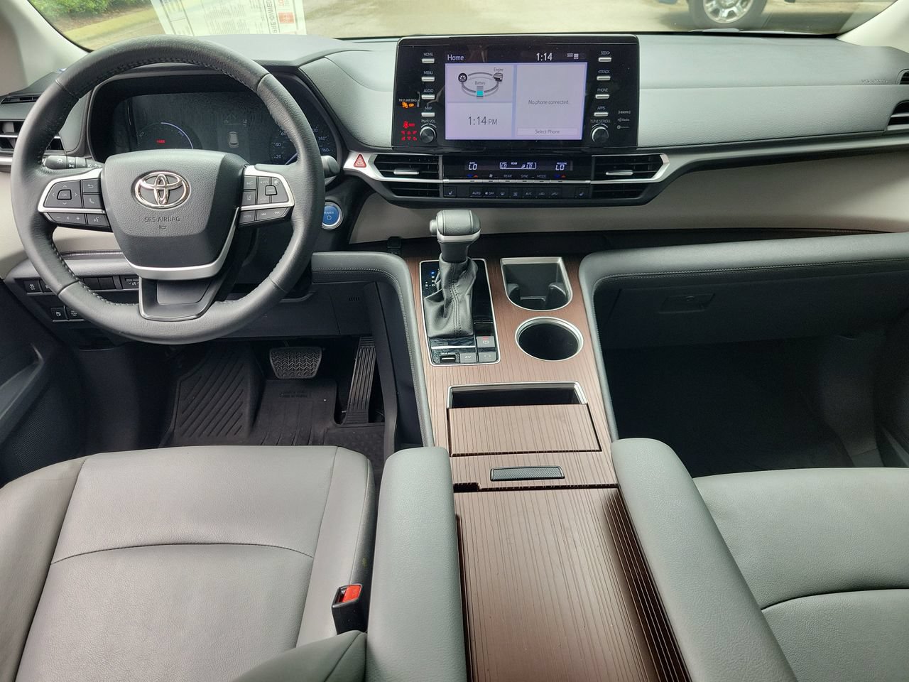 Used 2023 Toyota Sienna XLE FWD image 13