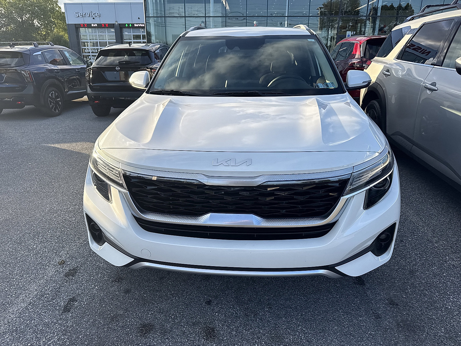 Used 2023 Kia Seltos S AWD/4WD image 2