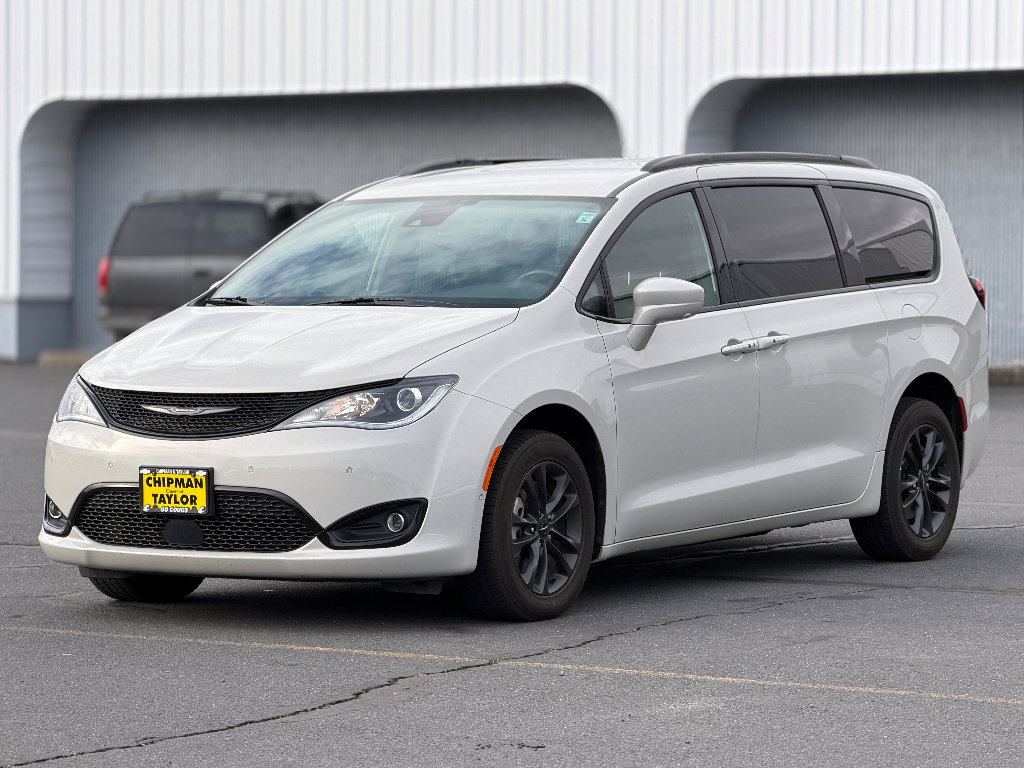 Used 2020 Chrysler Pacifica Touring-L w/ Advanced Safetytec Group image 14