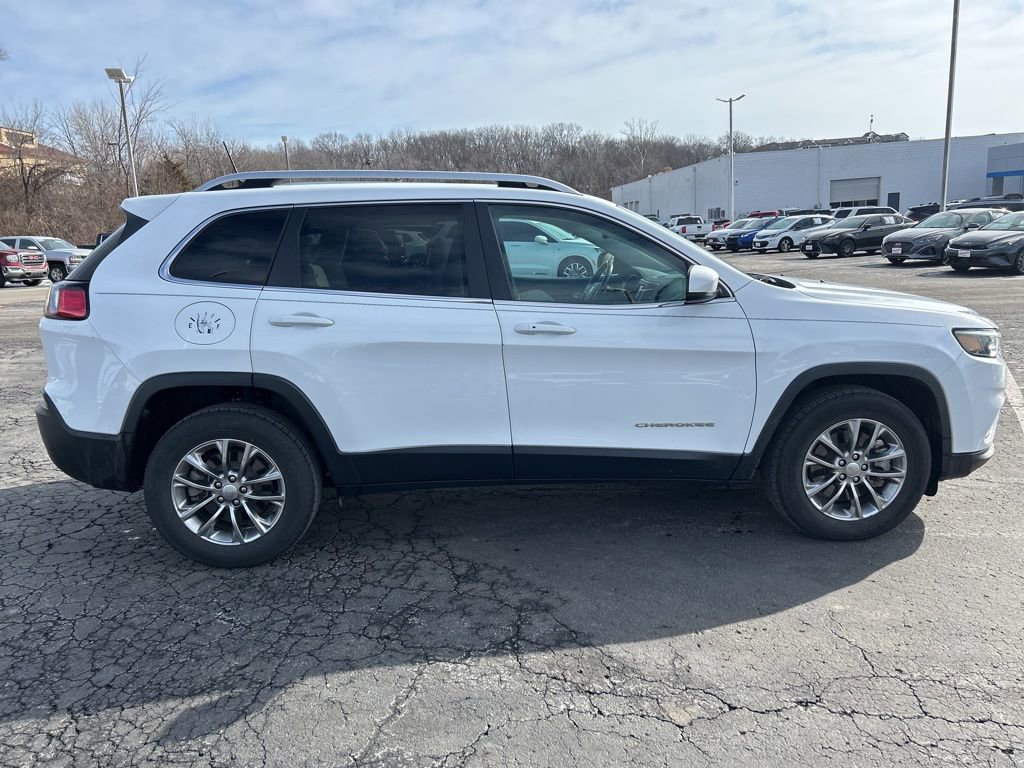 Used 2021 Jeep Cherokee Latitude Lux w/ Comfort/Convenience Group image 4