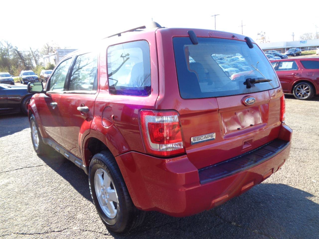 Used 2010 Ford Escape XLS FWD image 7